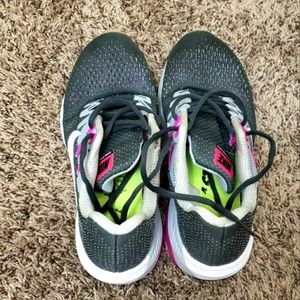 Women's Nike zoom structure size 9.5
